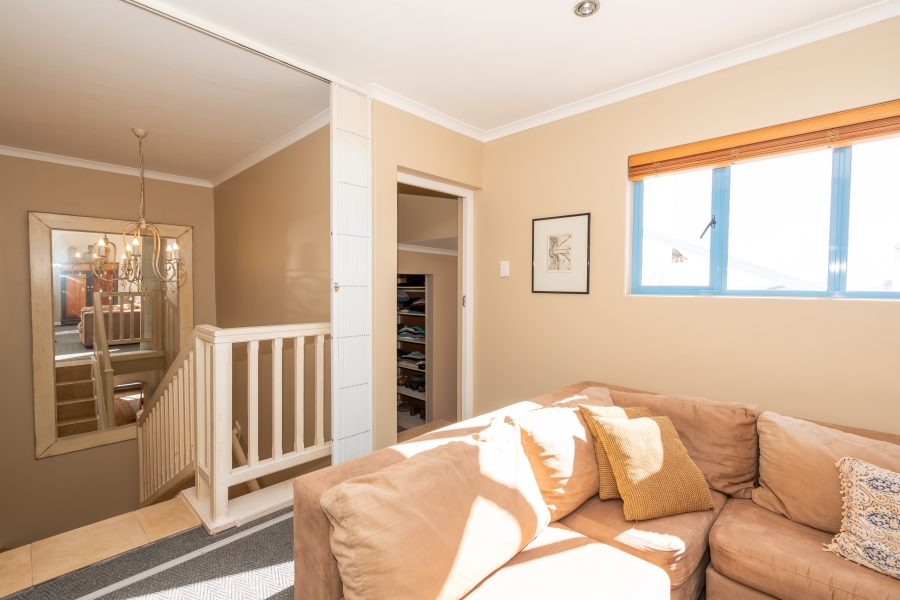 4 Bedroom Property for Sale in Paradise Beach Western Cape